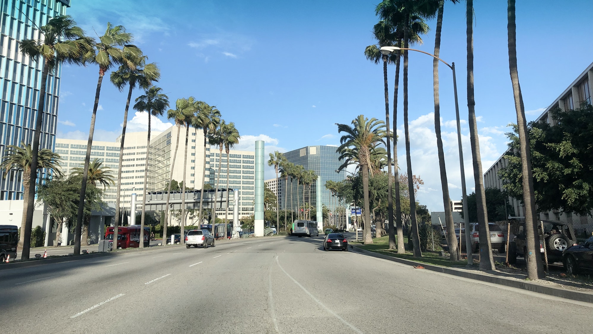 A shockingly empty road in Los Angeles—a city ordinarily known for its tremendous traffic delays.